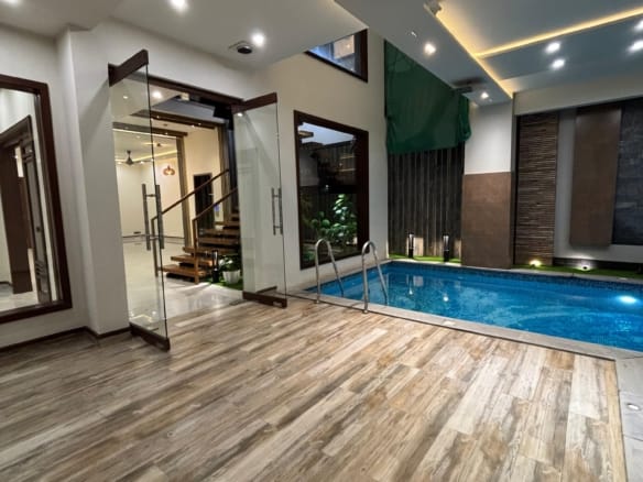 500 Yards House for Sale in Phase 8