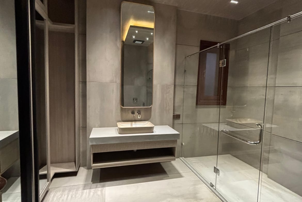 500 Yards House for Sale in Phase 8