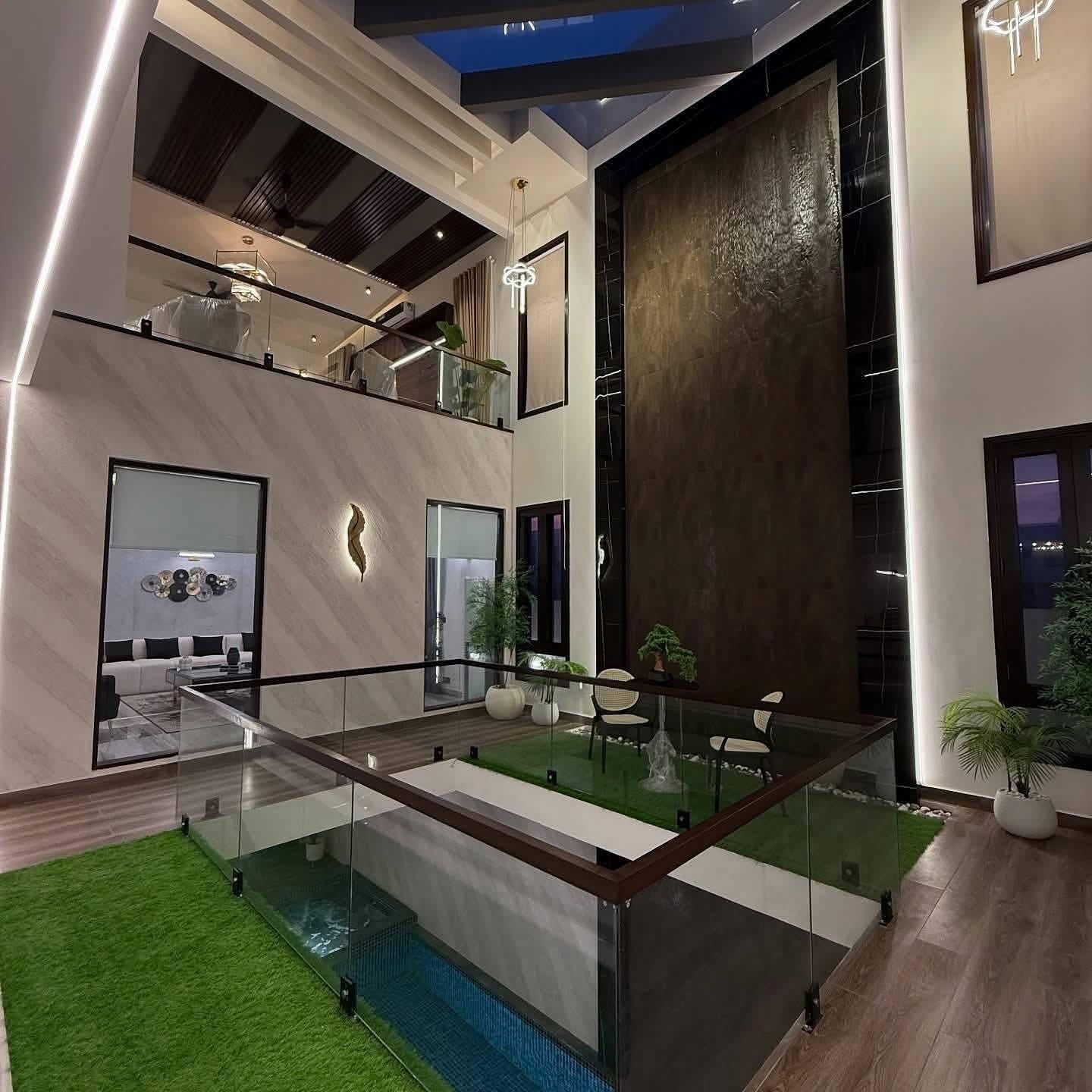 666 yards house for sale in Phase 8 DHA Karachi