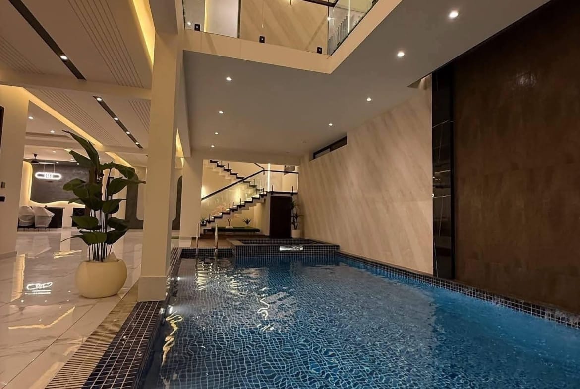 666 yards house for sale in Phase 8 DHA Karachi