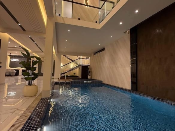 666 yards house for sale in Phase 8 DHA Karachi