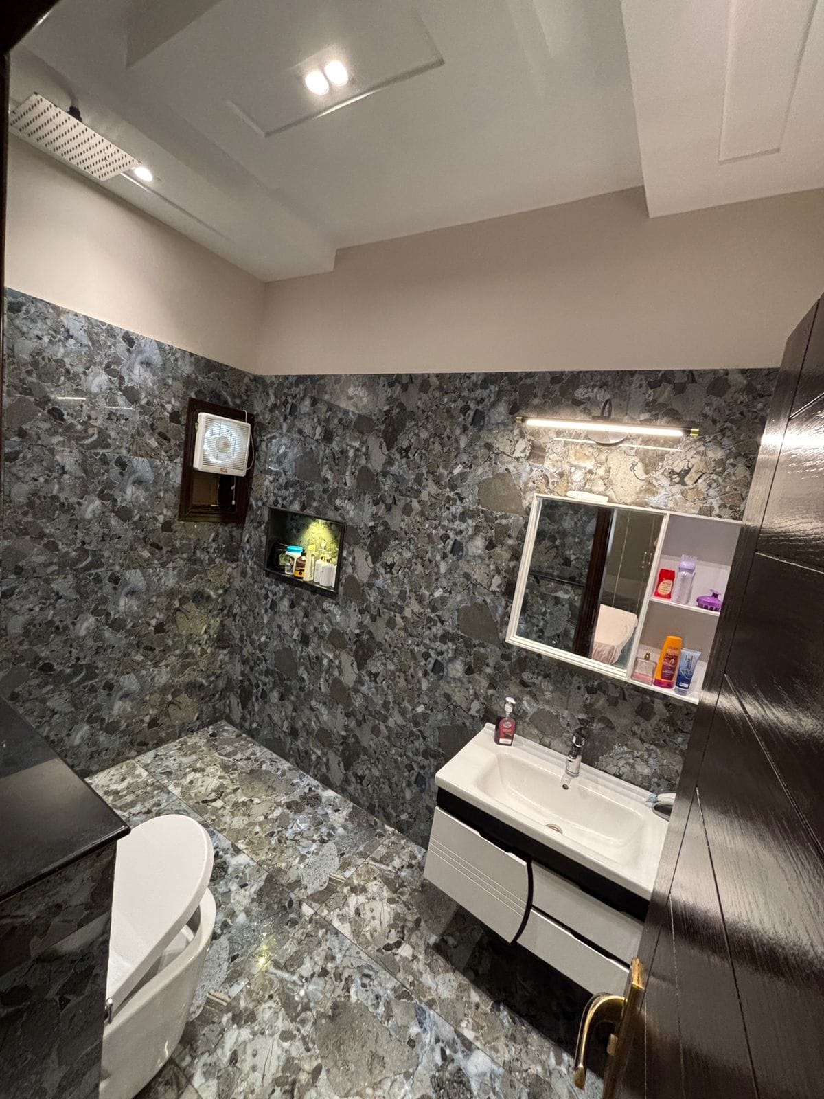 500 Yards House for Sale in DHA Phase 6 Karachi