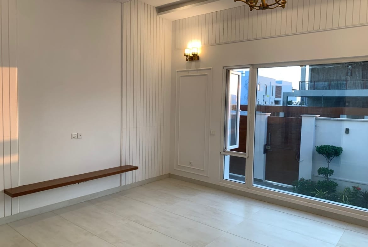 500 yards house for sale in Phase 8 DHA Karachi