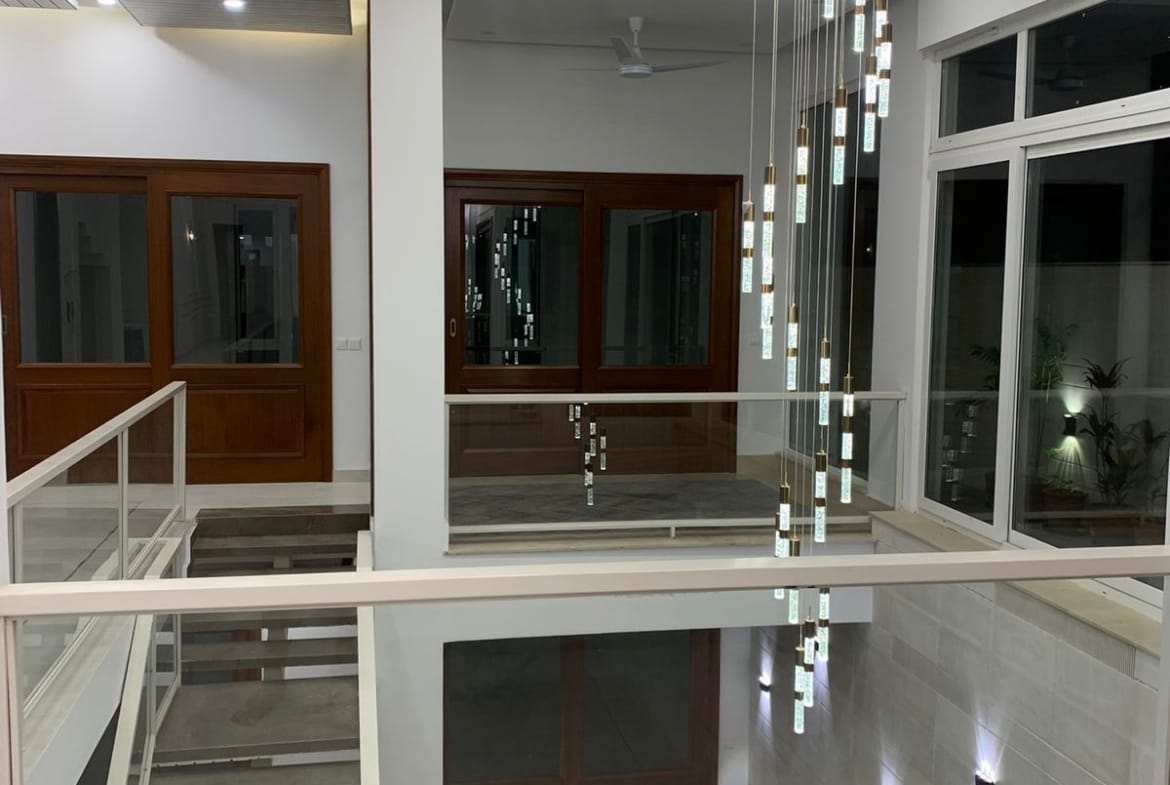 500 yards house for sale in Phase 8 DHA Karachi