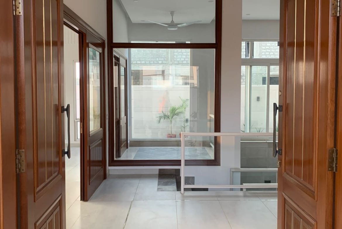 500 yards house for sale in Phase 8 DHA Karachi