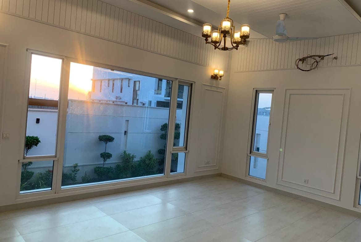 500 yards house for sale in Phase 8 DHA Karachi