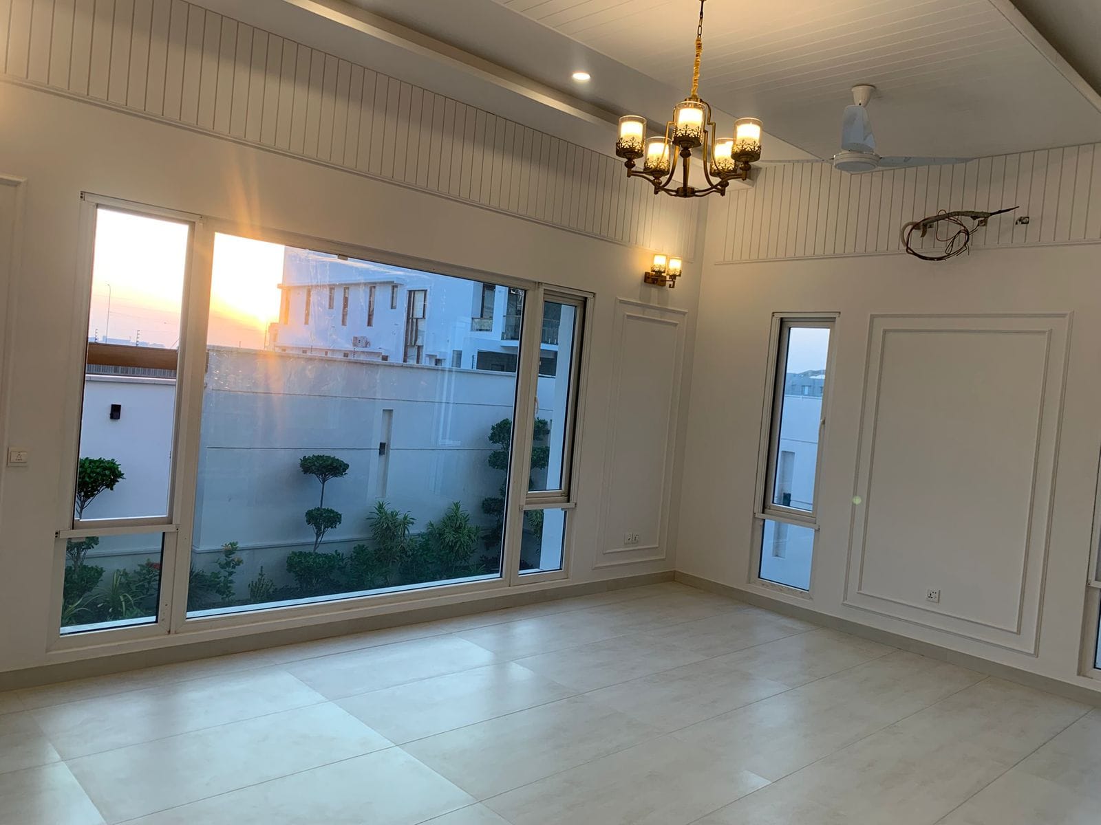 500 yards house for sale in Phase 8 DHA Karachi