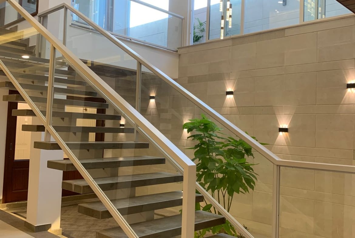 500 yards house for sale in Phase 8 DHA Karachi