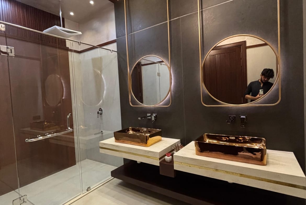 500 Yards House for Sale in Phase 8