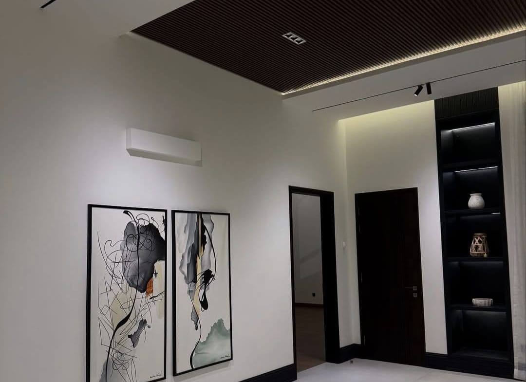 1000 Yards House for Sale in Phase 8 DHA Karachi