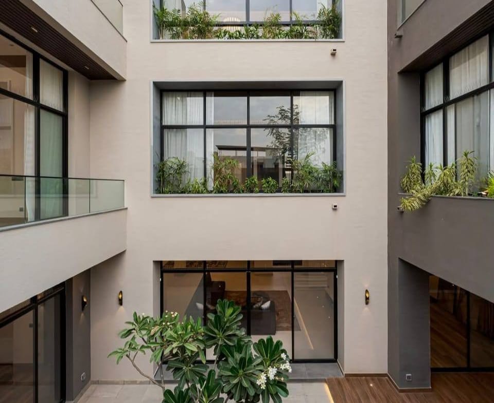 1000 Yards House for Sale in Phase 8 DHA Karachi