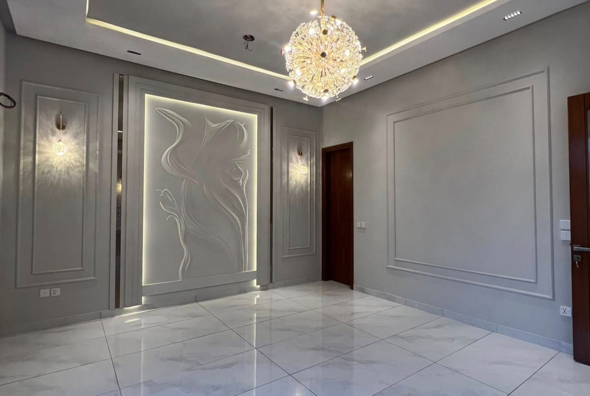 300 yards bungalow for sale