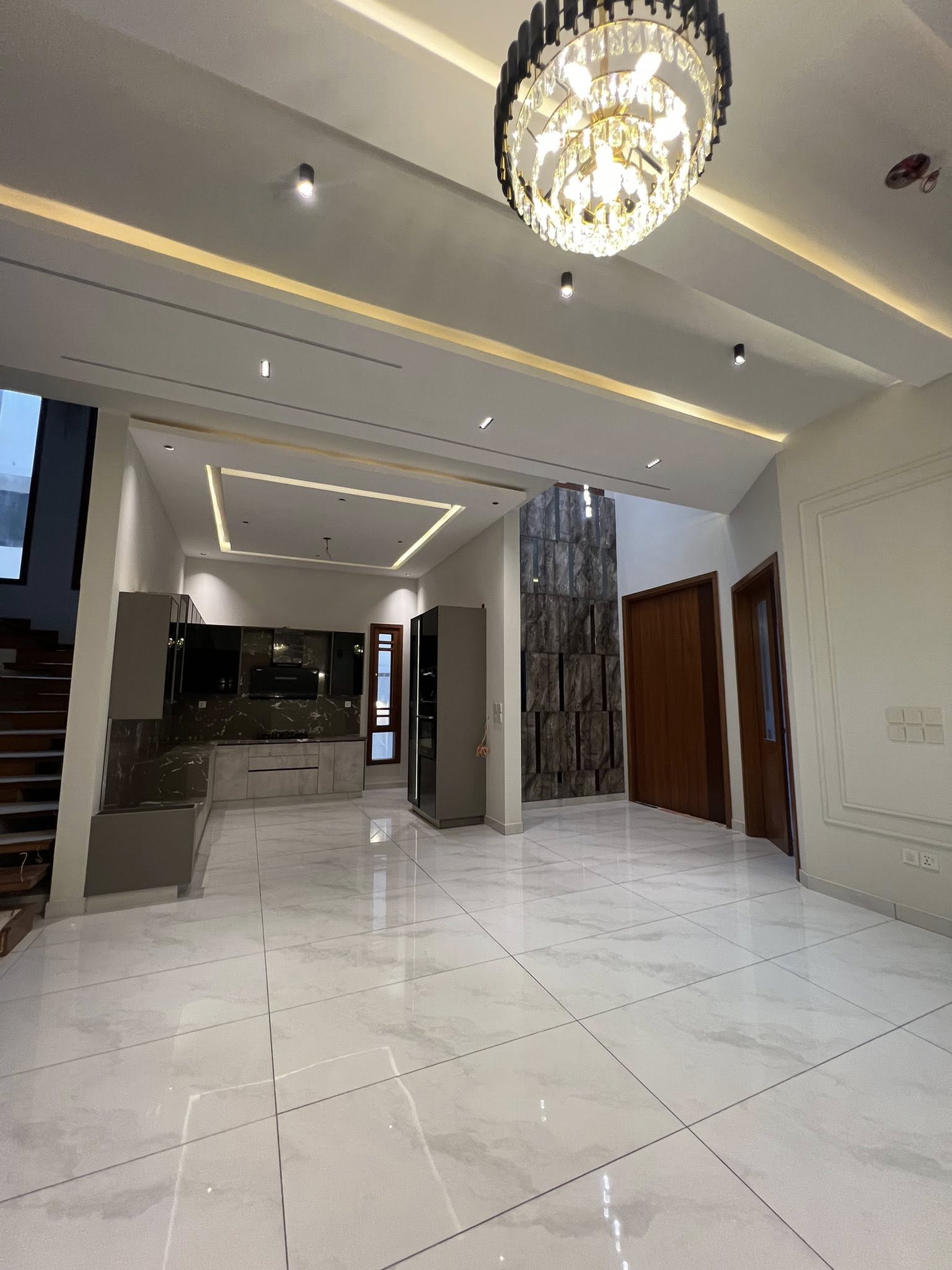 300 yards bungalow for sale