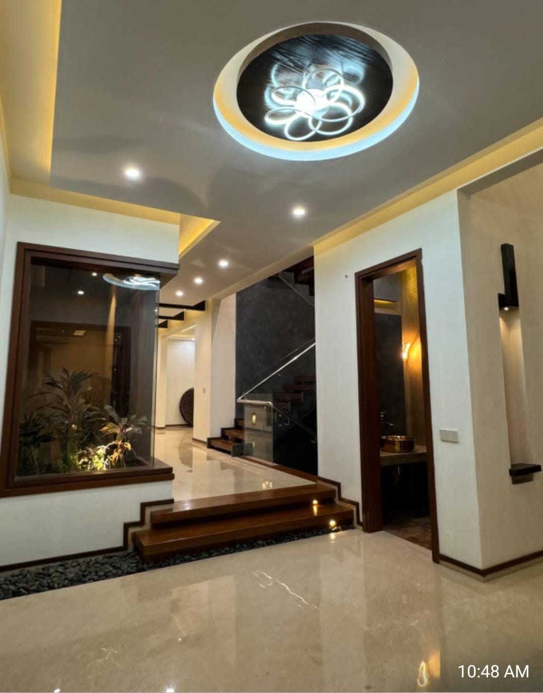 600 Yards house for sale in PHase DHA Karachi q 600 Yards house for sale in Phase 6 DHA Karachi