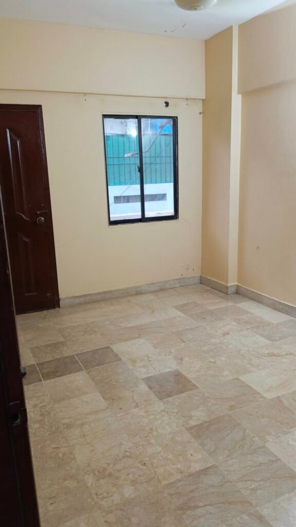 1,050 Sq Ft Apartment for Rent in Phase 5, DHA Karachi — property photo 5