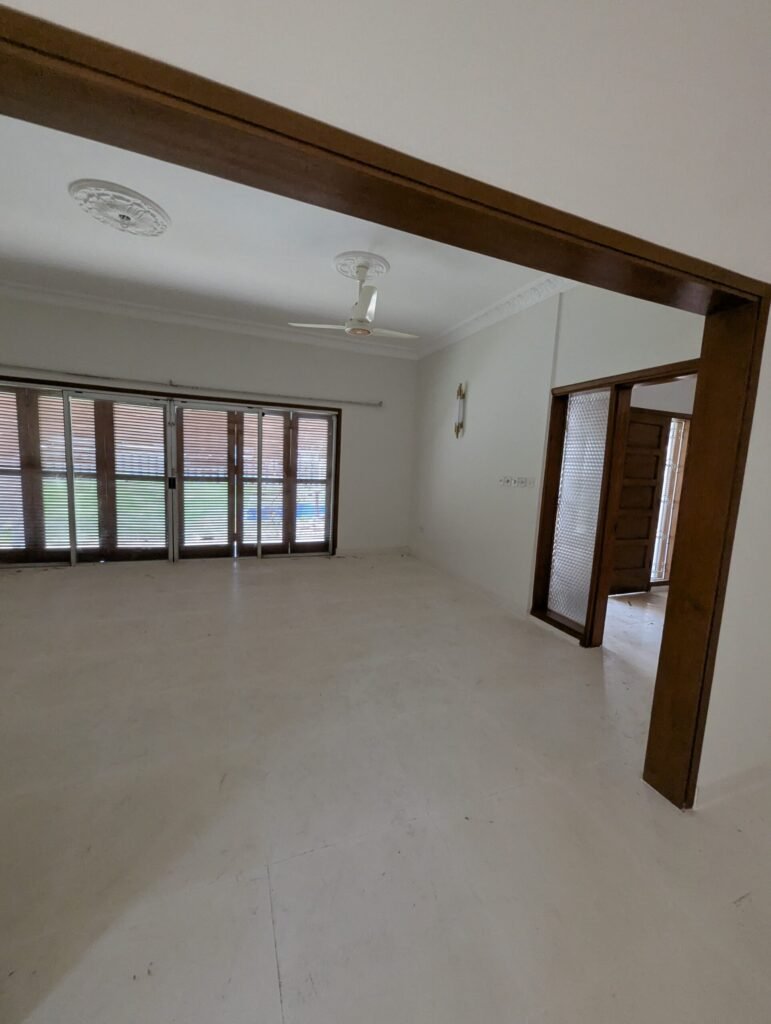 1,000 Sq Yards House for Rent in Phase 5, DHA Karachi — property photo 3