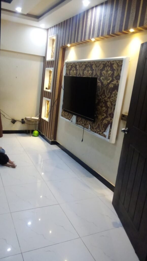 950 Sq Ft Apartment for Sale in Phase 6, DHA Karachi — property photo 3