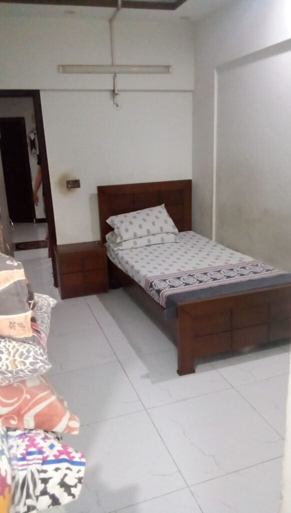 950 Sq Ft Apartment for Sale in Phase 6, DHA Karachi — property photo 5