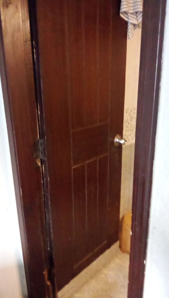 950 Sq Ft Apartment for Sale in Phase 6, DHA Karachi — property photo 2