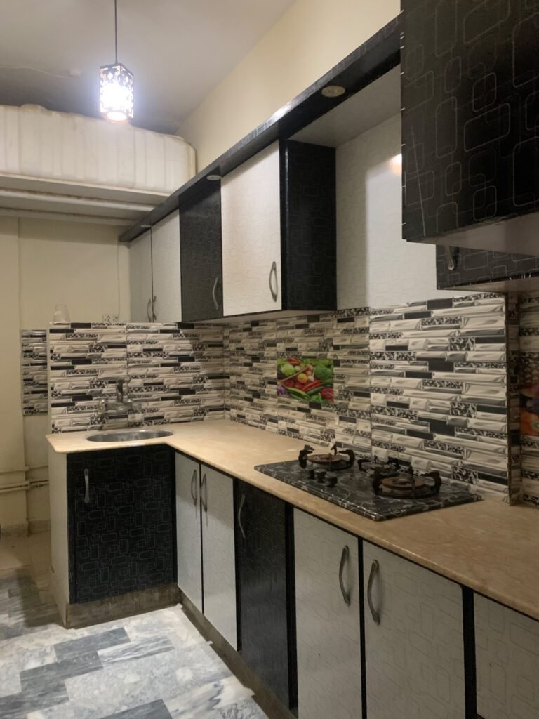 1,050 Sq Ft Apartment for Sale in Phase 6, DHA Karachi — property photo 4
