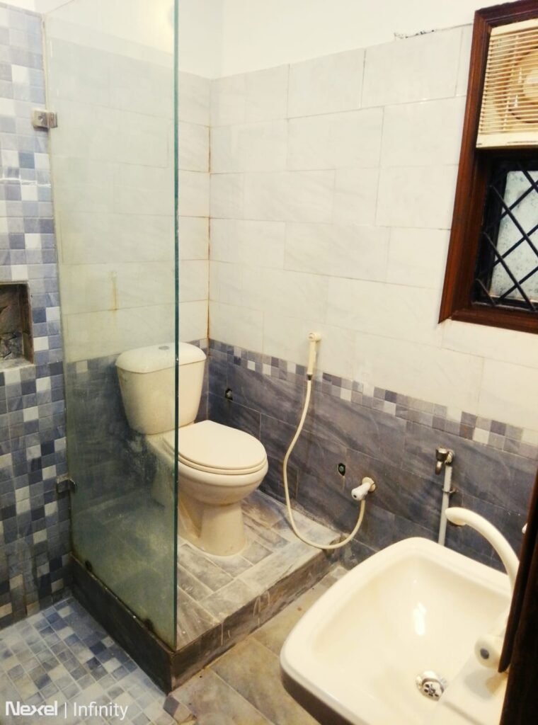 500 Sq Yards House for Rent in Phase 6, DHA Karachi — property photo 2