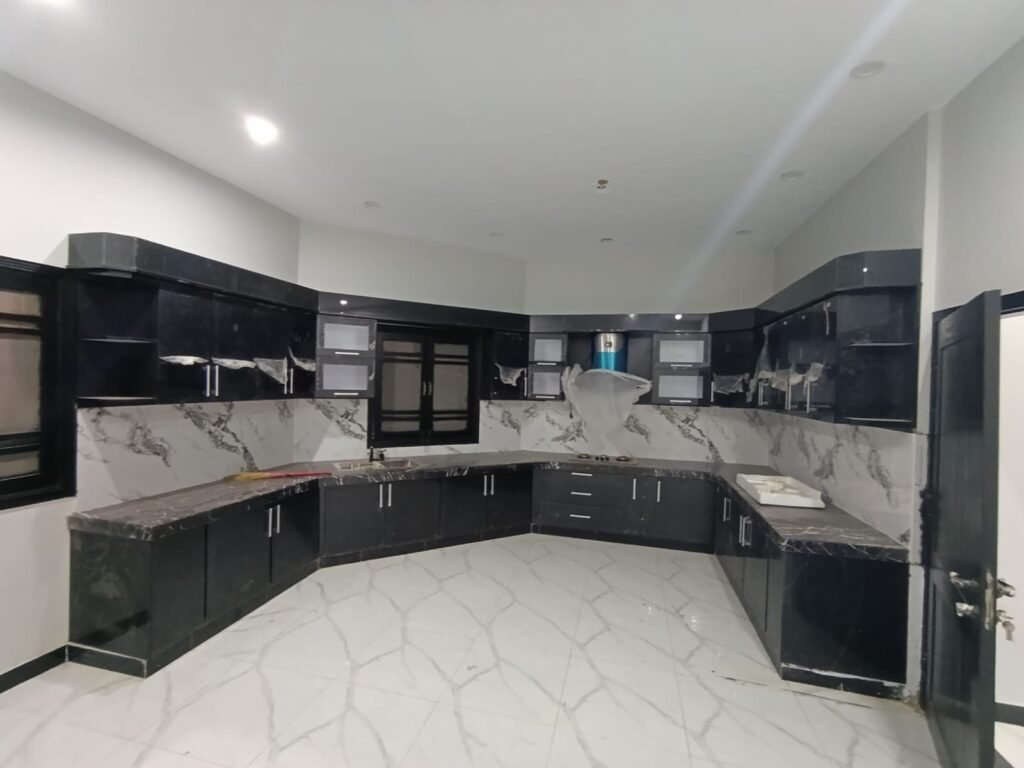 500 Sq Ft House for Rent in Phase 8, DHA Karachi