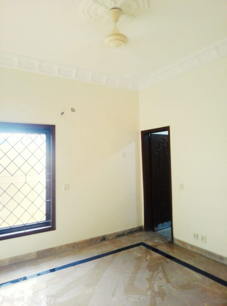 500 Sq Yards House for Rent in Phase 6, DHA Karachi — property photo 3