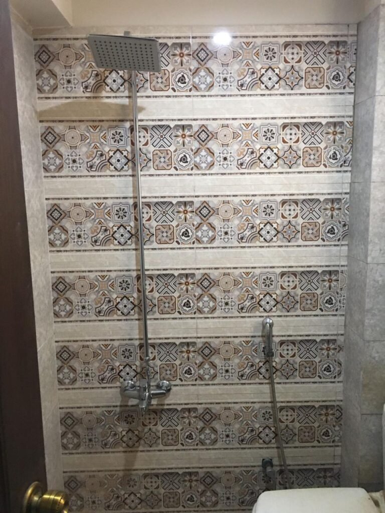 1,200 Sq Ft Apartment for Sale in Phase 4, DHA Karachi — property photo 5