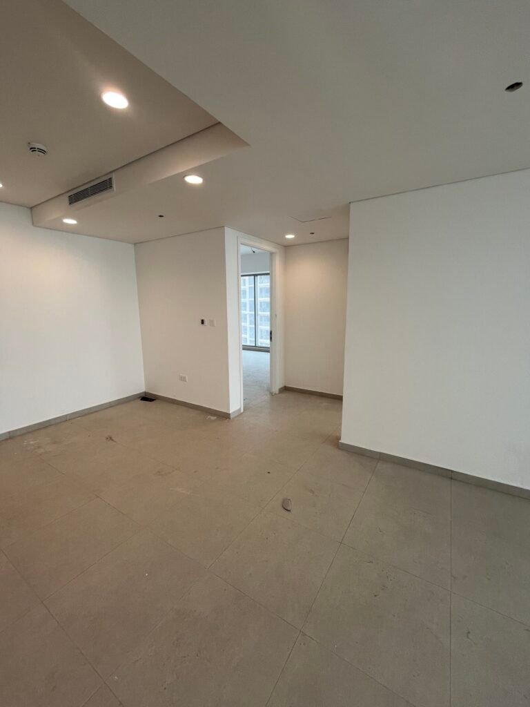 Chance Deal | 2 Bedroom Sea-Facing Apartment Panorama, Emaar Oceanfront, Karachi — property photo 3