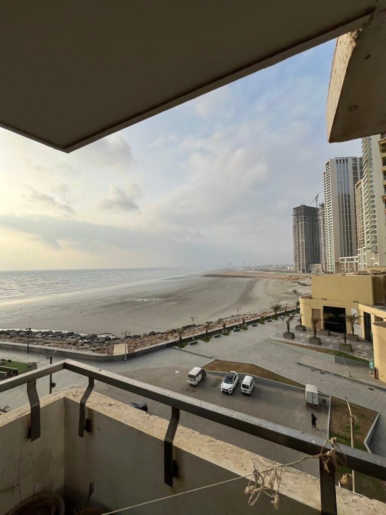 CHANCE DEAL | Spacious 4-Bedroom Apartment at Reef Tower 2, Emaar Oceanfront