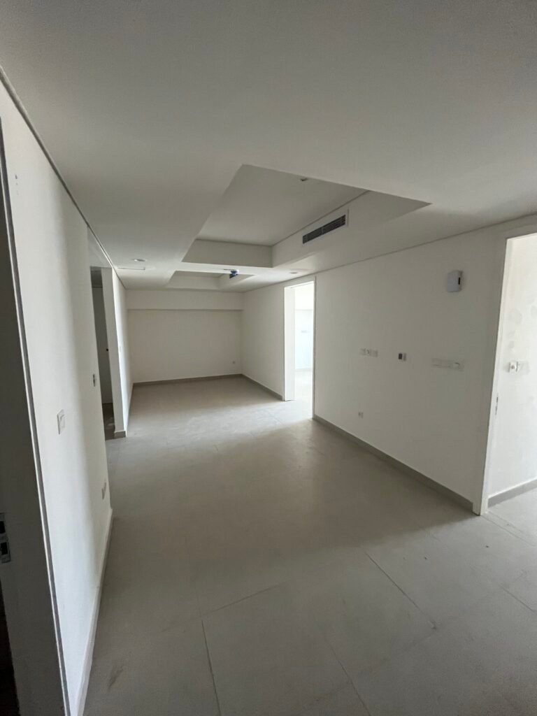 Chance Deal | 2-Bedroom Bouleward-Facing Apartment Panorama, Emaar Oceanfront, Karachi — property photo 5