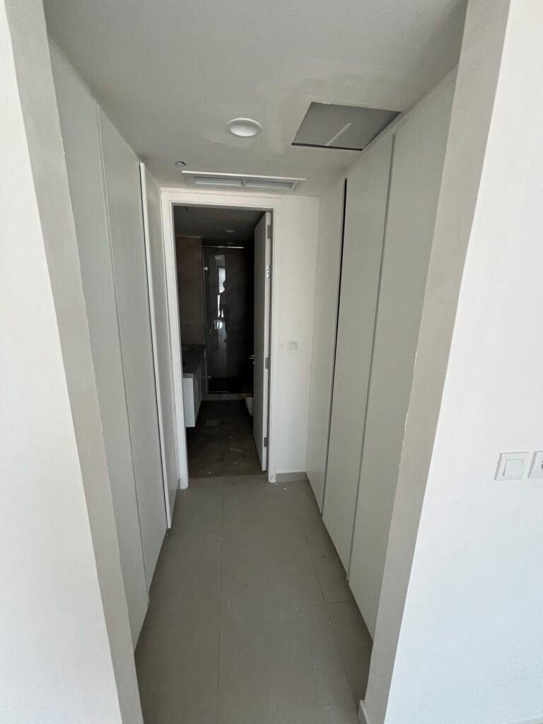 Exclusive Opportunity | Premium 1-Bedroom Apartment at Emaar Oceanfront — property photo 5
