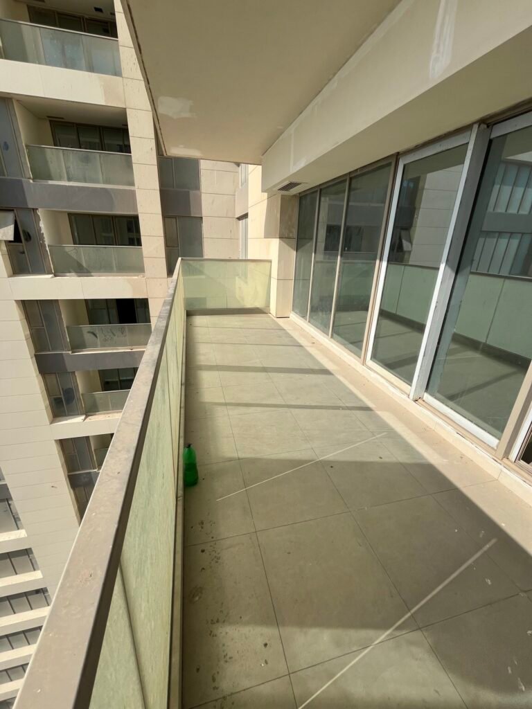 RARE OPPORTUNITY | 3-BEDROOM HIGHER-FLOOR SEA-FACING APARTMENT | PANORAMA EMAAR OCEANFRONT, DHA PHASE 8, KARACHI — property photo 2