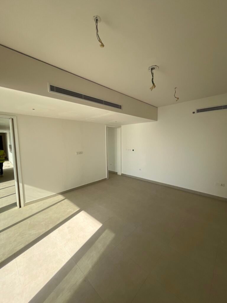 RARE OPPORTUNITY | 3-BEDROOM HIGHER-FLOOR SEA-FACING APARTMENT | PANORAMA EMAAR OCEANFRONT, DHA PHASE 8, KARACHI — property photo 3