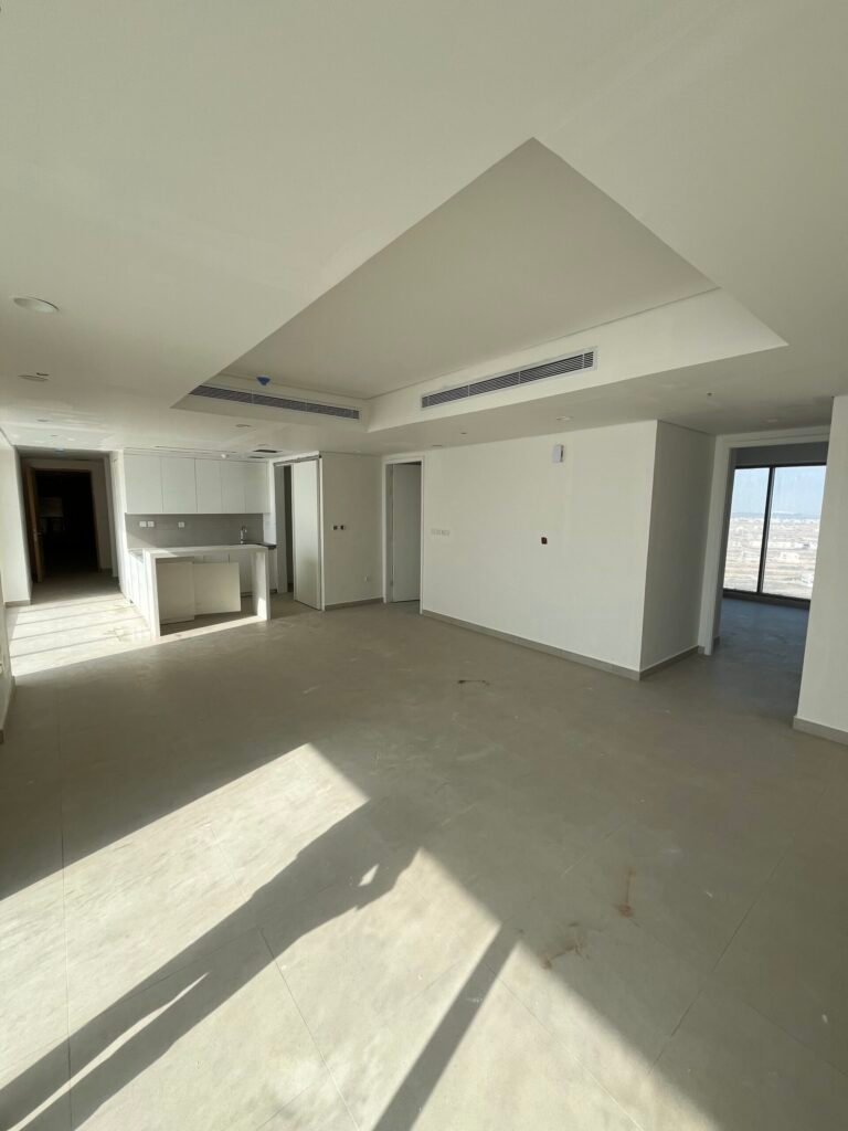 RARE OPPORTUNITY | 3-BEDROOM HIGHER-FLOOR SEA-FACING APARTMENT | PANORAMA EMAAR OCEANFRONT, DHA PHASE 8, KARACHI — property photo 4