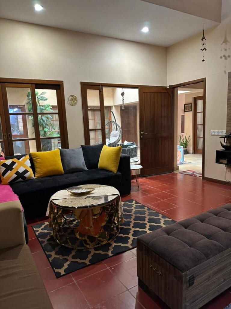 600 Sq Yards House for Sale in Phase 8, DHA Karachi — property photo 4