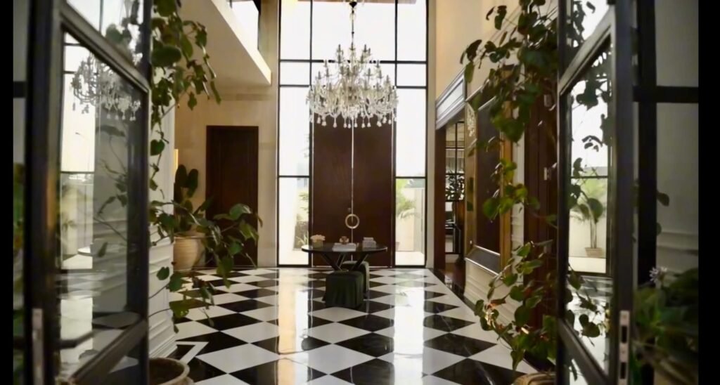 1000 Sq Yards Architect Designed House for Sale in Phase 8, DHA Karachi — property photo 2